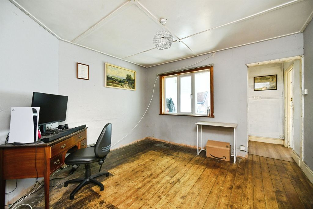 Property photo 3 of 19