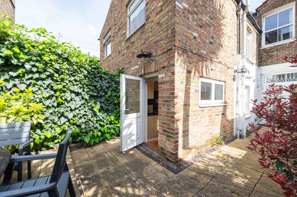 Property photo 3 of 15