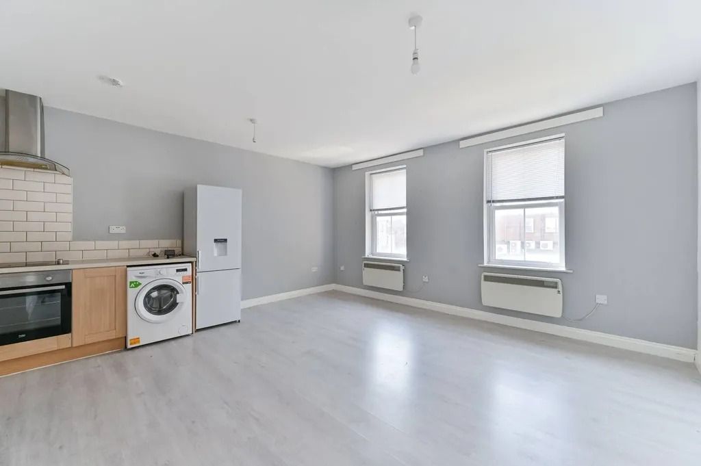 Property photo 1 of 3