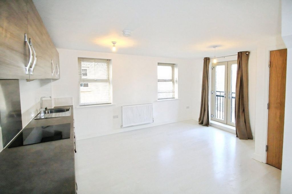 Property photo 1 of 11 Picture No. 22