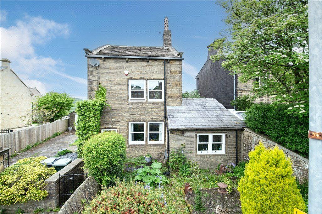 Property photo 1 of 21 External