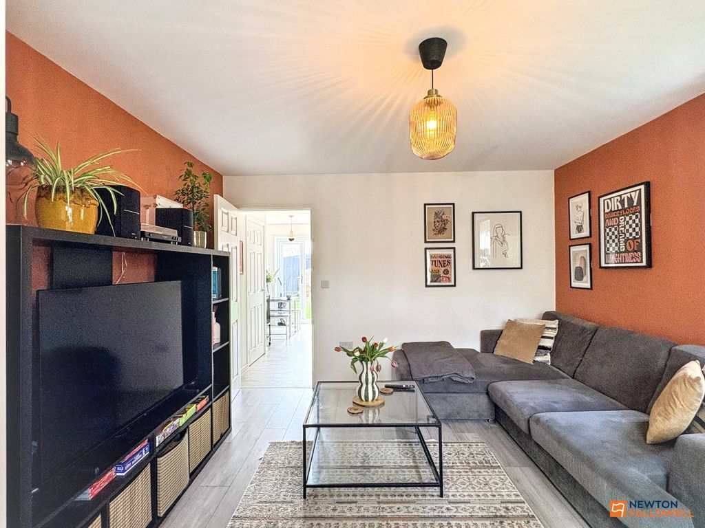 Property photo 2 of 24