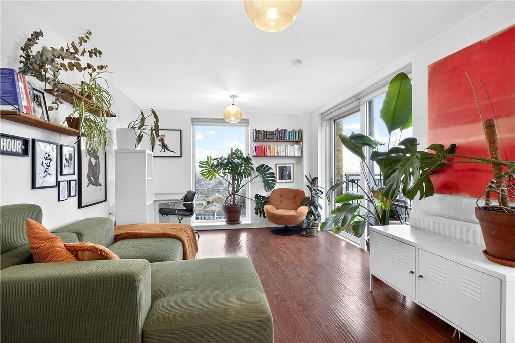 Property photo 1 of 20 Reception Room