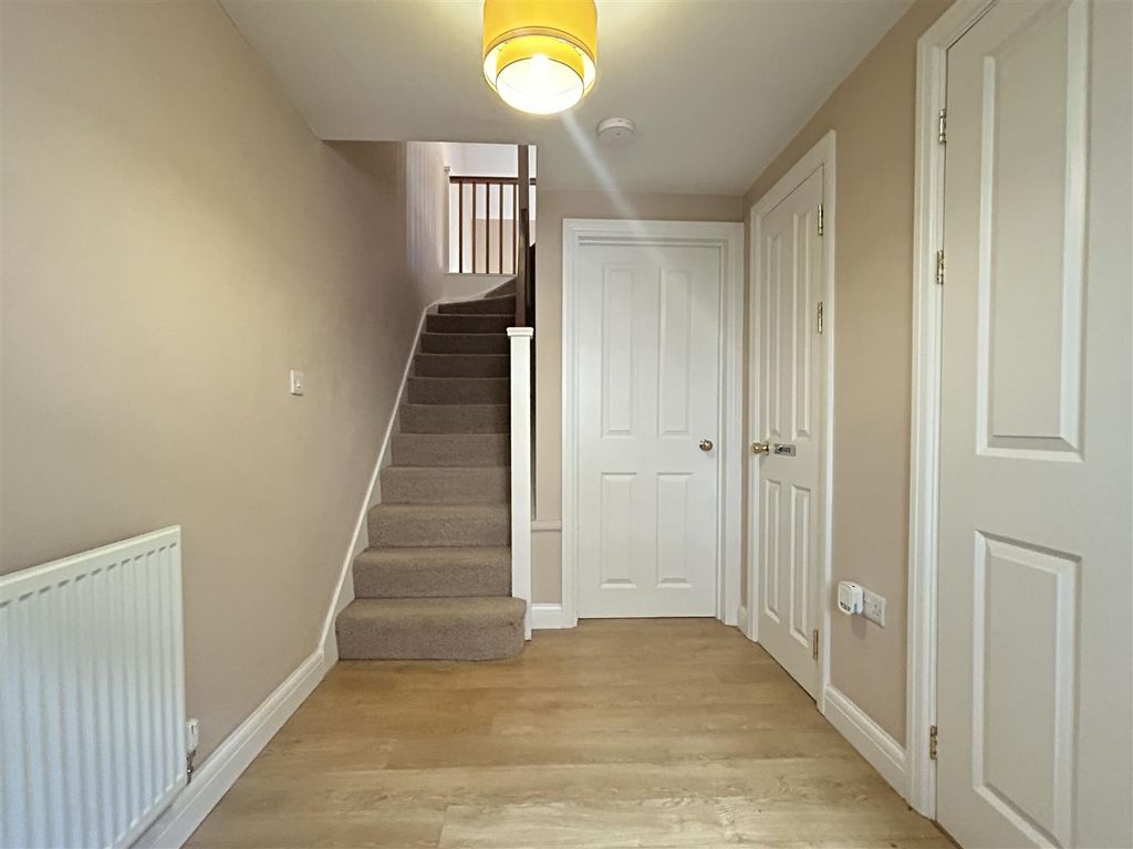 Property photo 2 of 22 Entrance