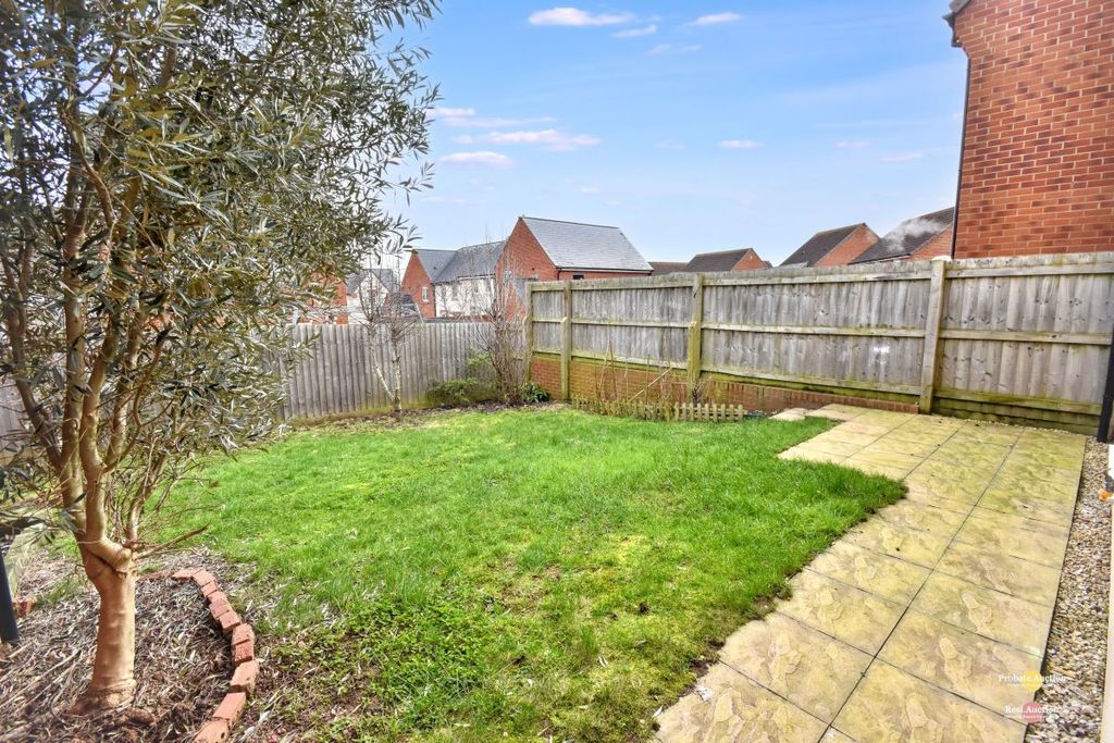 Property photo 3 of 19