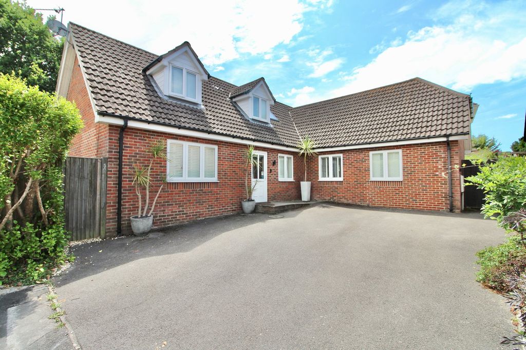 Property photo 1 of 23