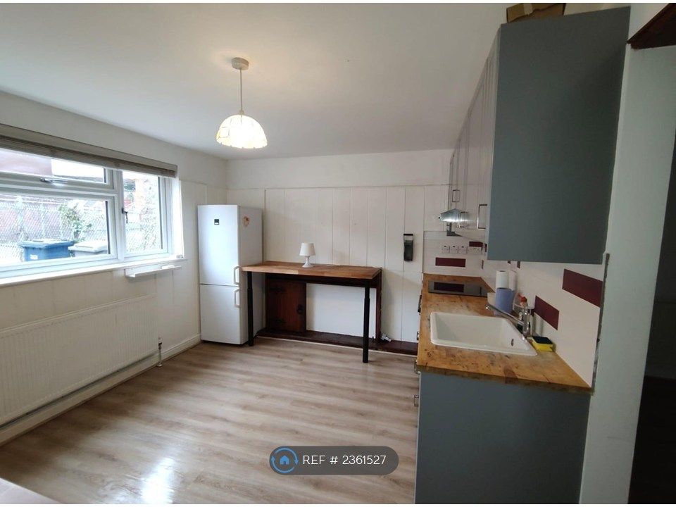 Property photo 2 of 8 Kitchen/Diner