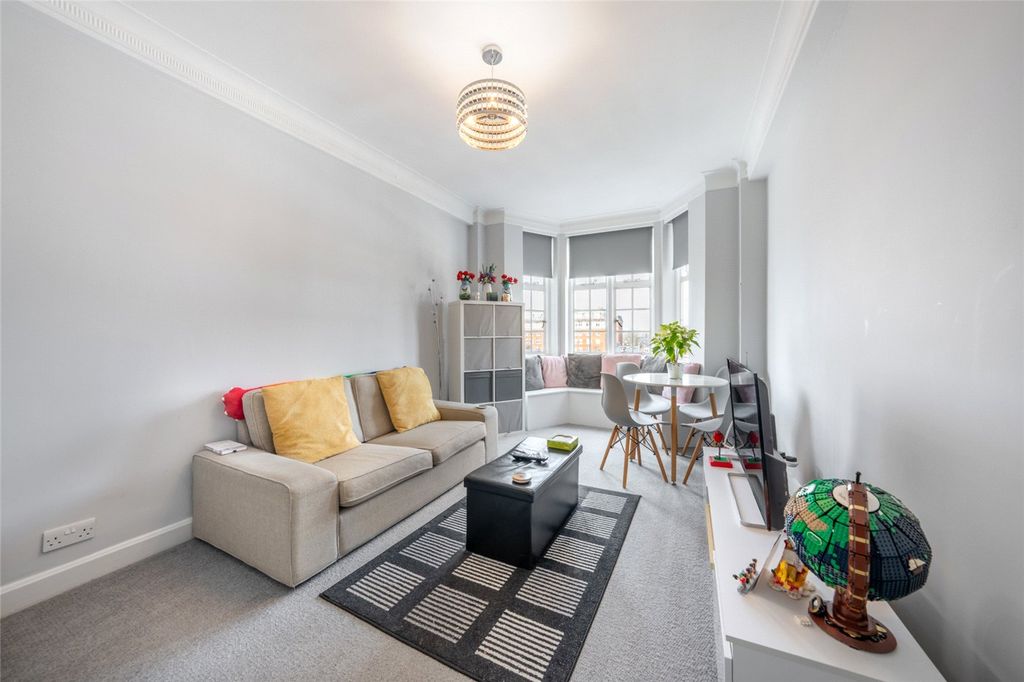 Property photo 2 of 11 Picture No. 03