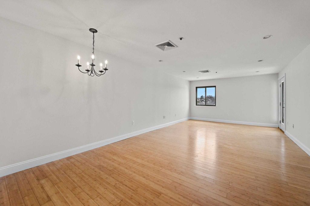 Property photo 3 of 29 <Alttext/>