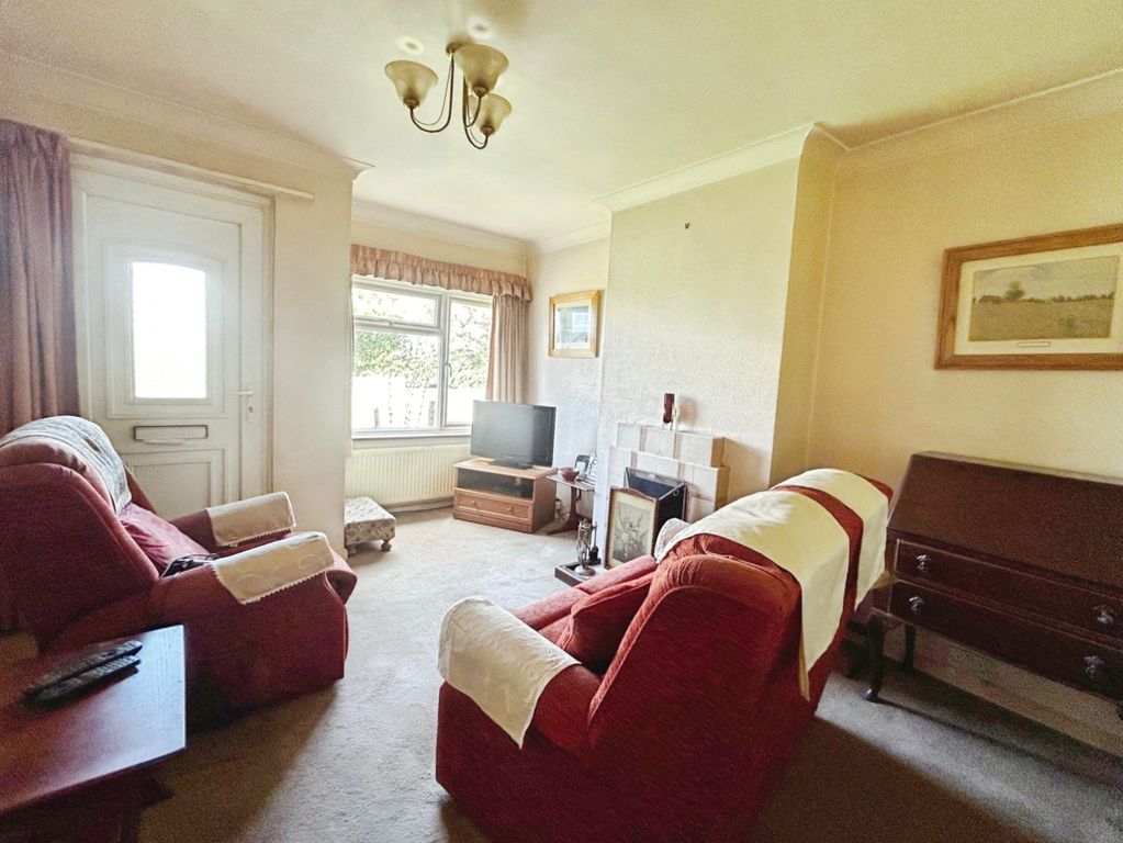 Property photo 3 of 12