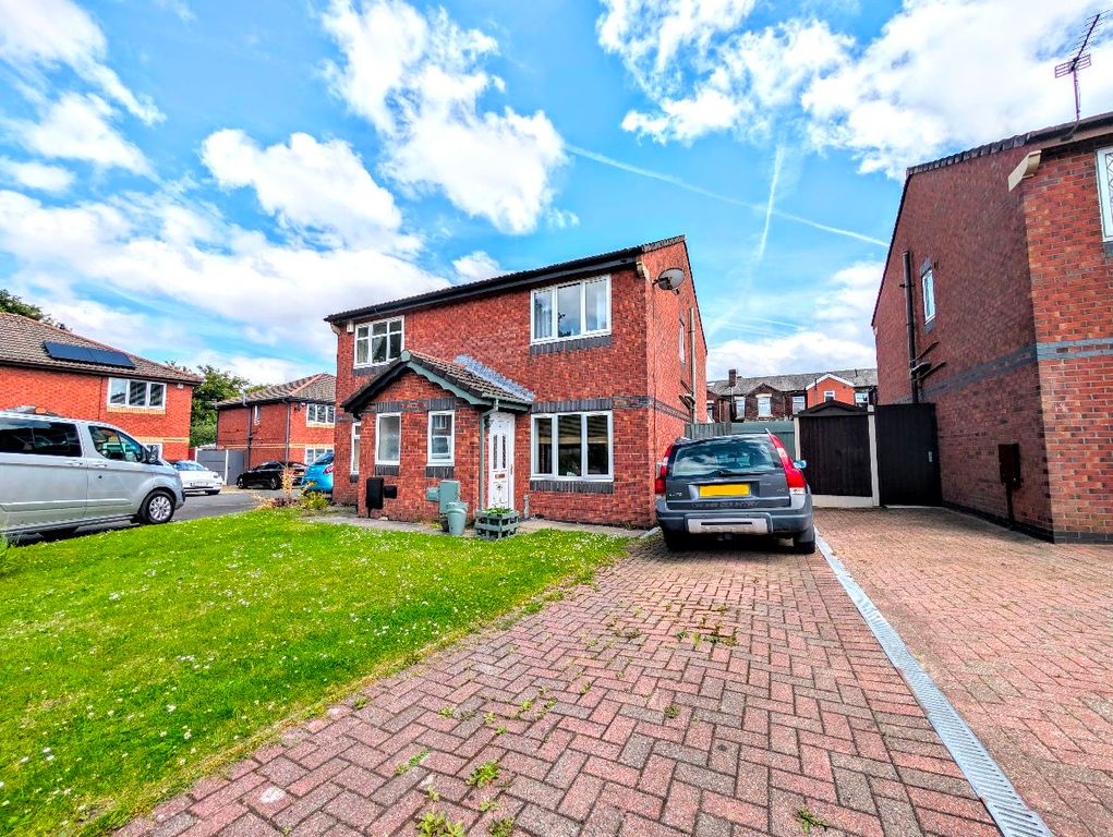Property photo 1 of 18