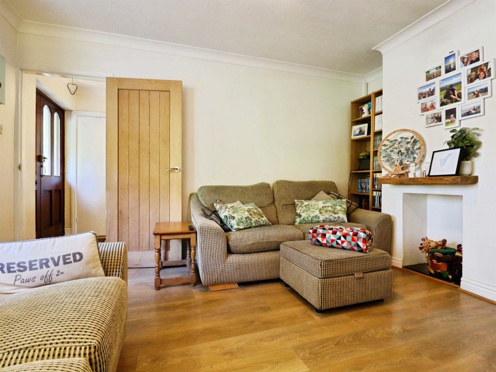 Property photo 2 of 17