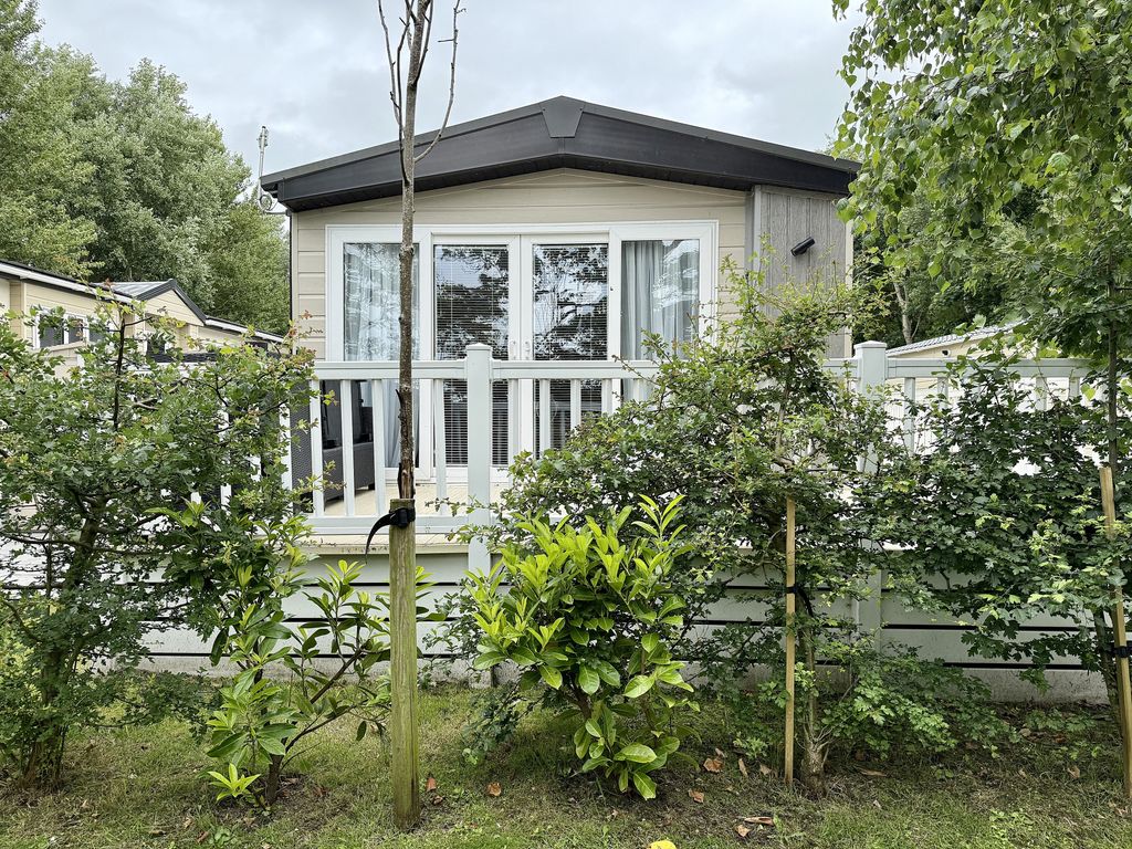 Property photo 2 of 26