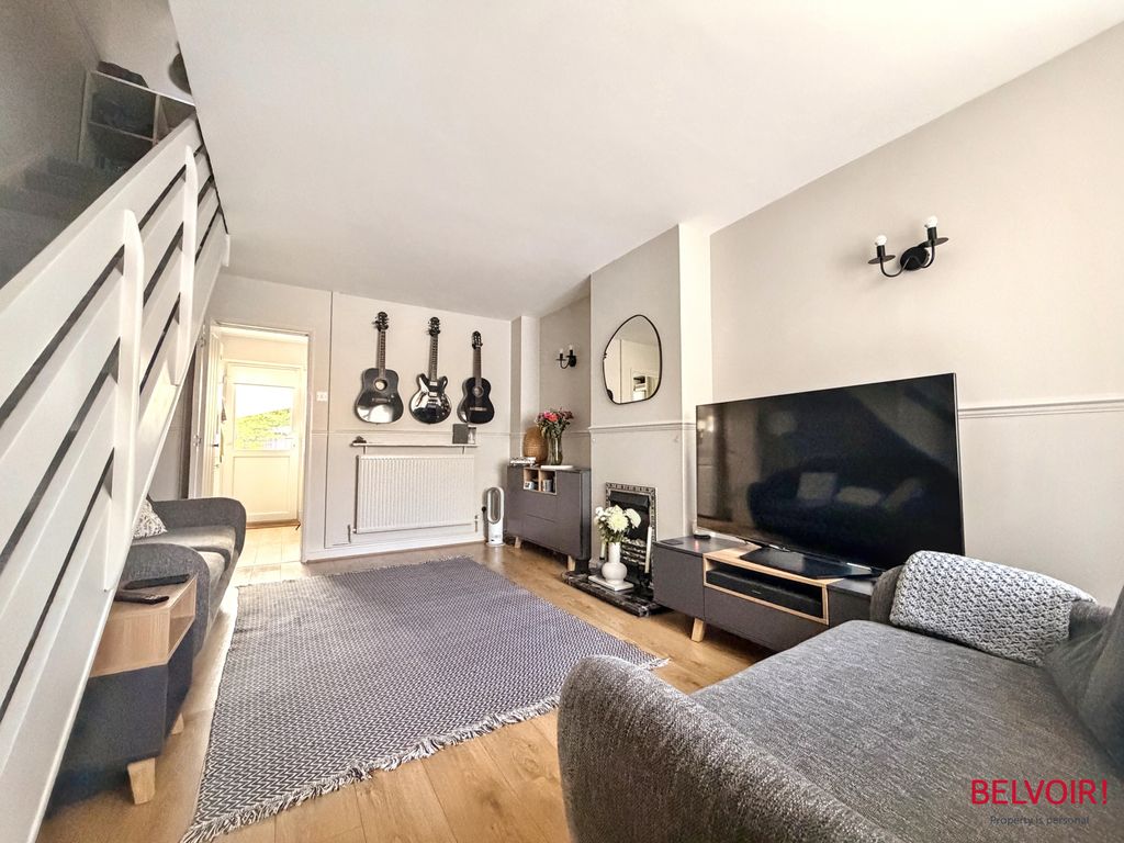 Property photo 3 of 12