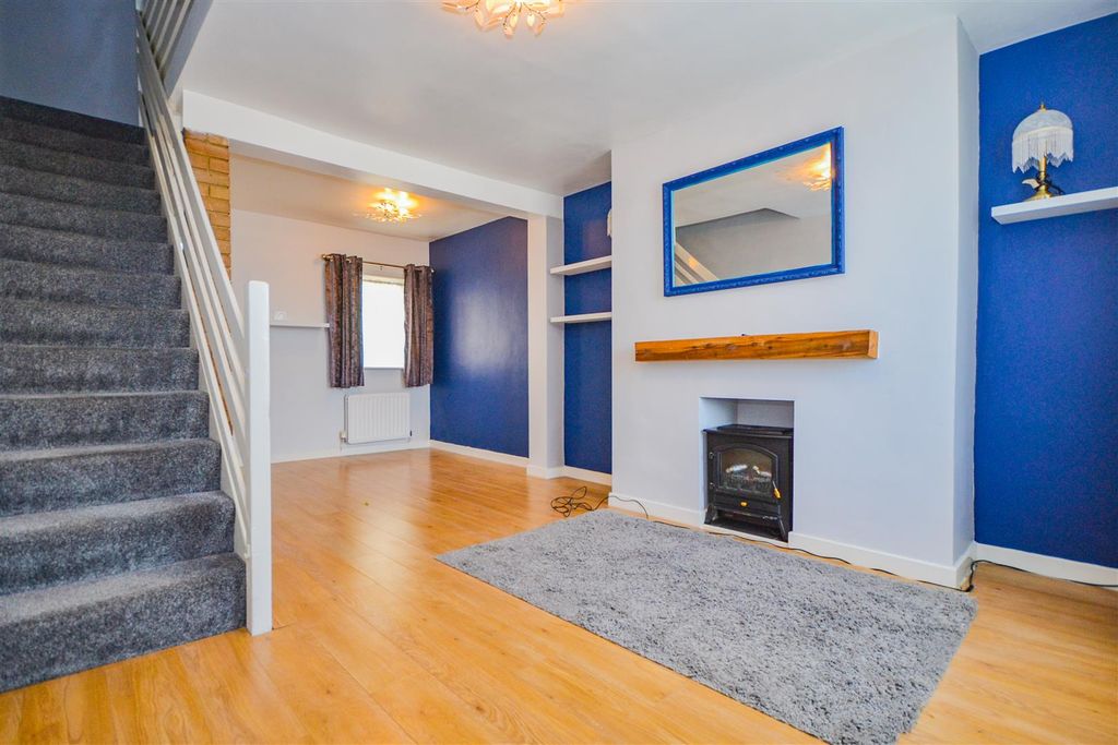 Property photo 2 of 13