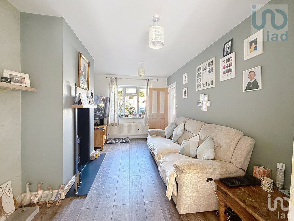 Property photo 2 of 22