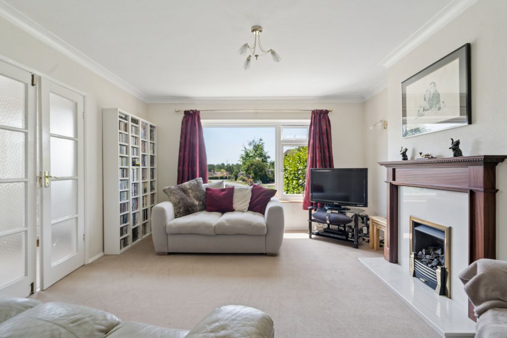 Property photo 2 of 13