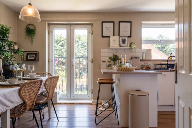 Property photo 3 of 25 Cambrian-Way-13_9829-B72A-81B8-7472-3395-d64F-F314
