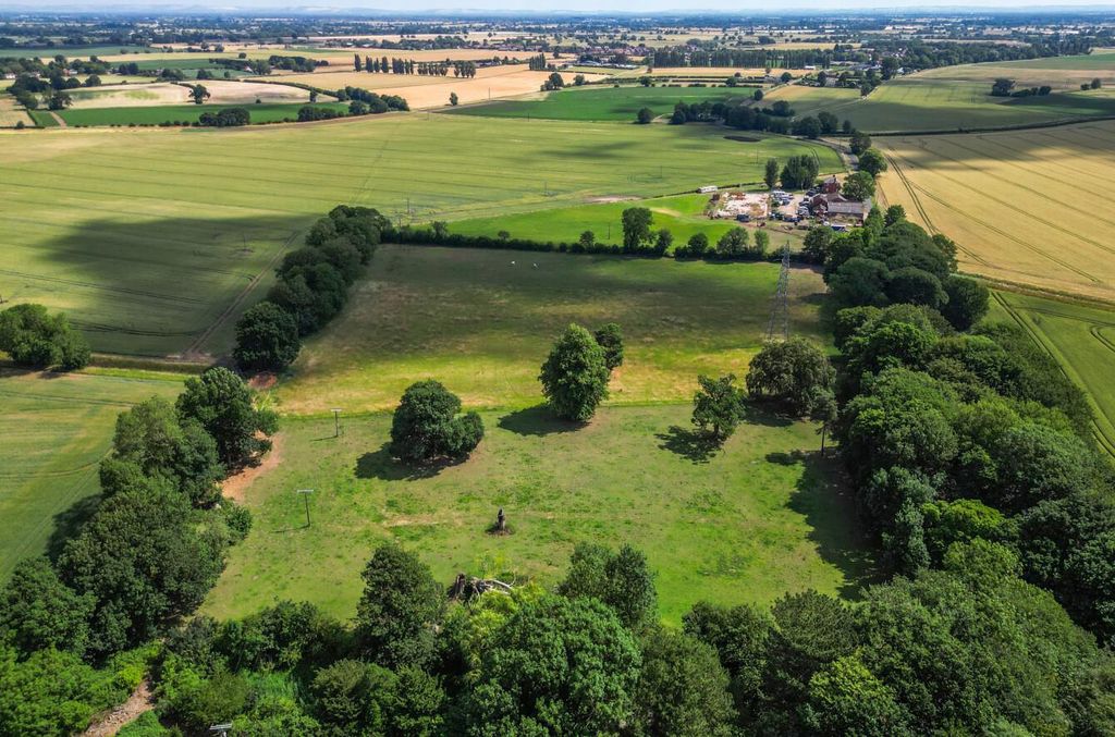 Property photo 2 of 42