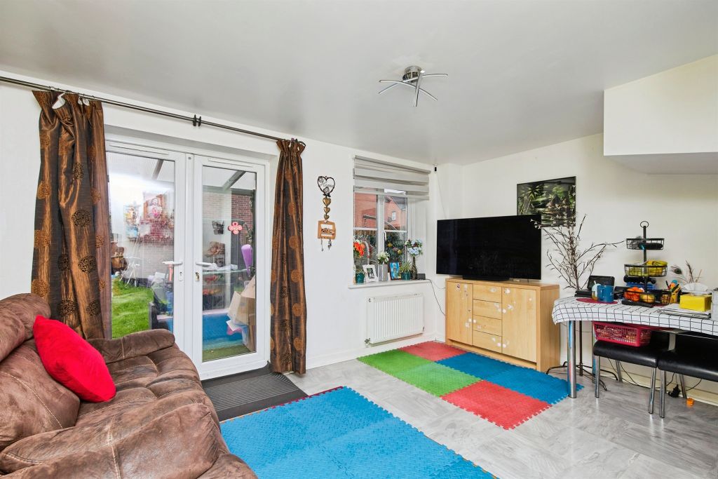 Property photo 2 of 17