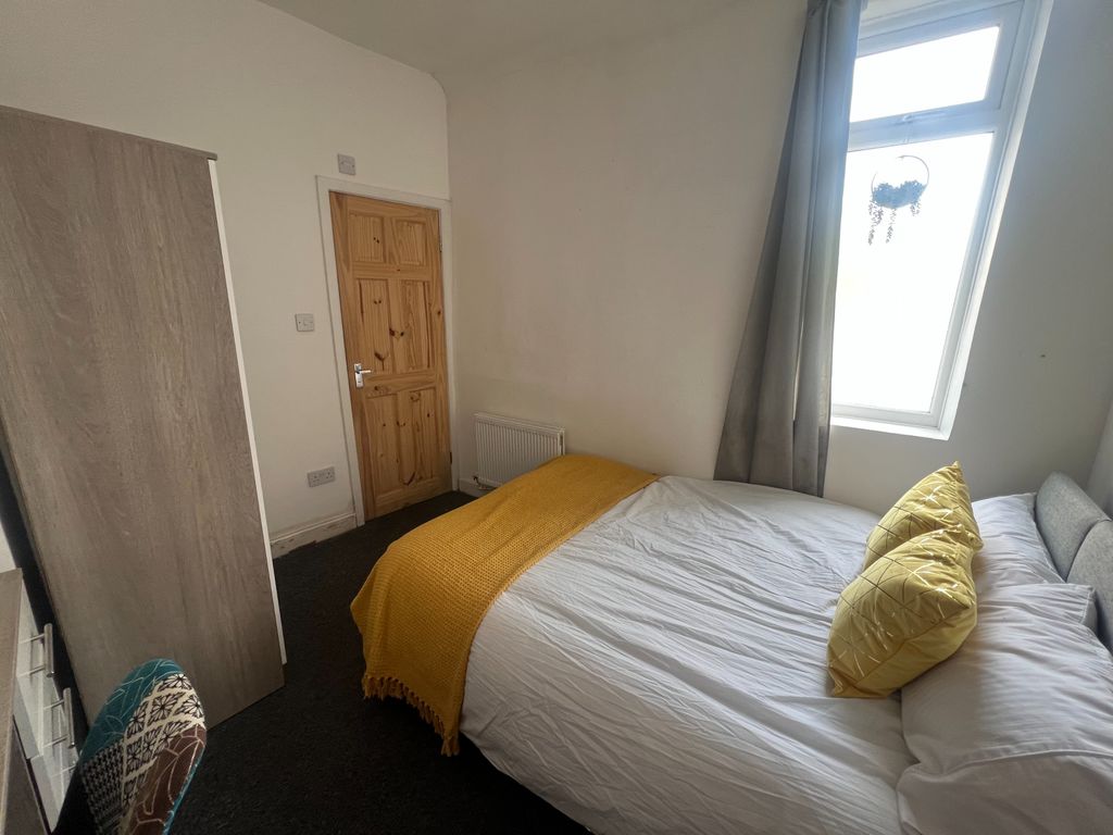Property photo 1 of 4