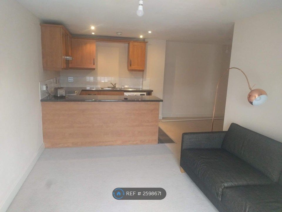 Property photo 2 of 13 Lounge