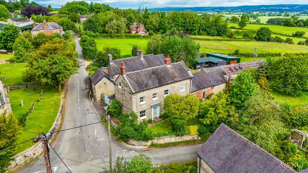 Property photo 1 of 27 5211412