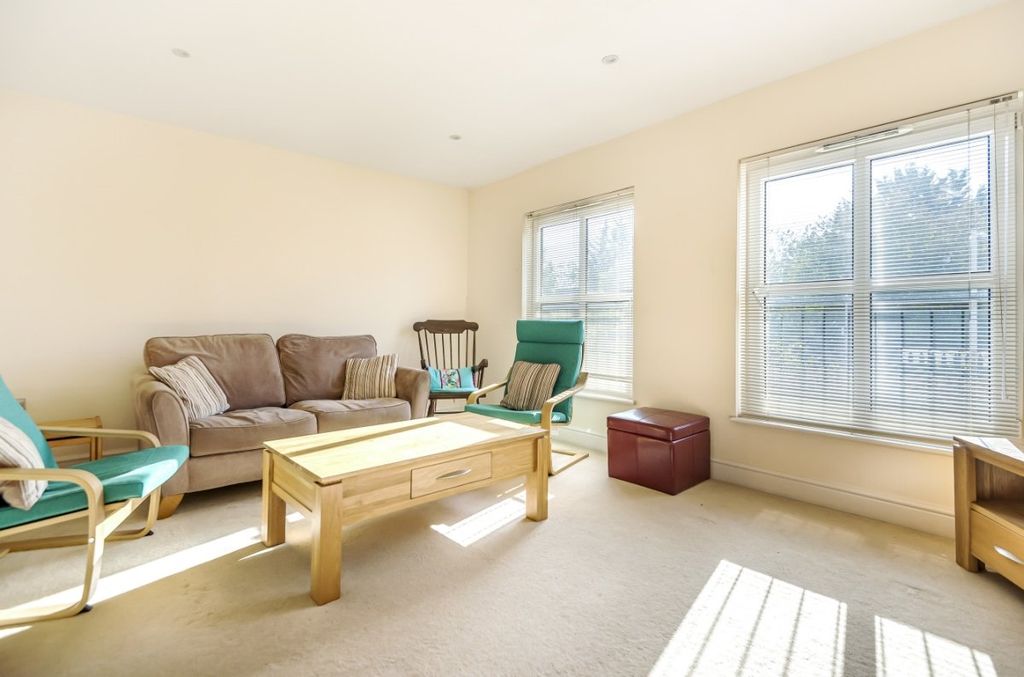 Property photo 1 of 6 546729 (1)