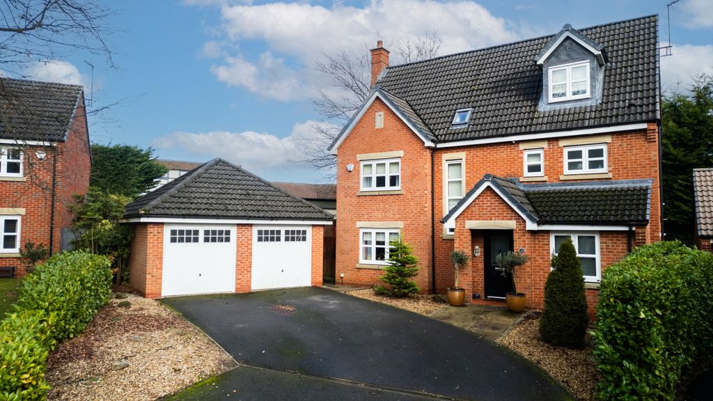 Property photo 1 of 38 4836242