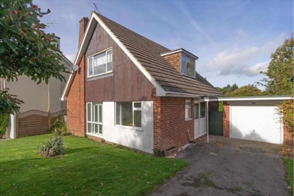 Property photo 1 of 9