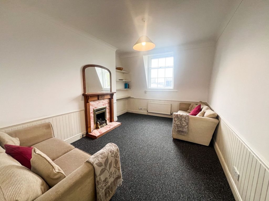 Property photo 3 of 9 Wellington Way E3
