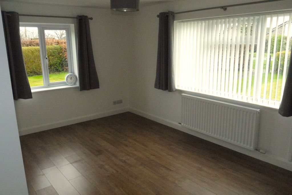 Property photo 2 of 8 Lounge