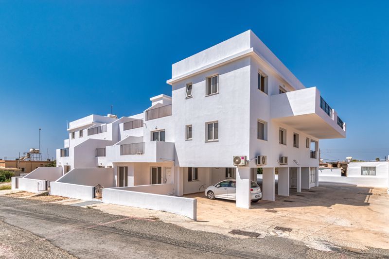 Property photo 1 of 8 Apartment Block...