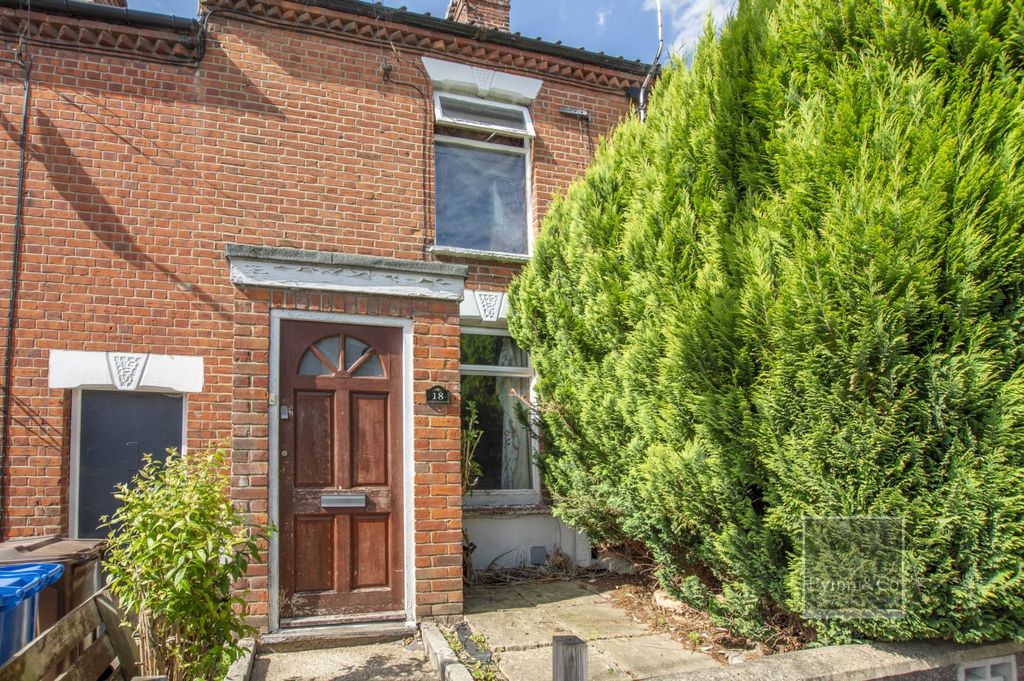 Property photo 1 of 6