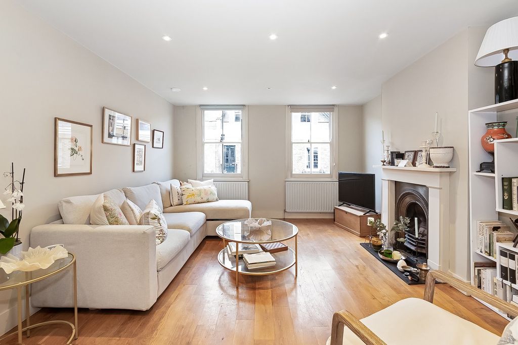 Property photo 2 of 11 Reception Room