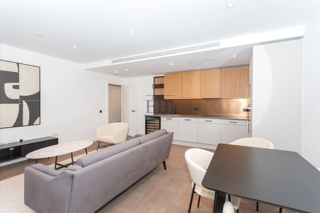 Property photo 2 of 37 Picture No. 34