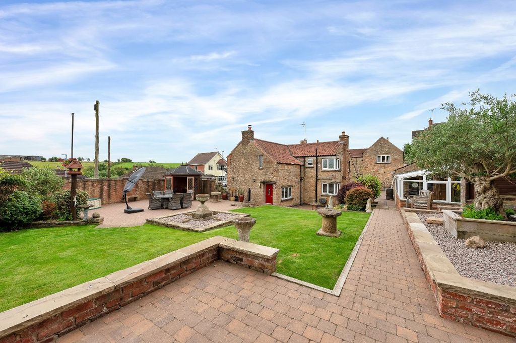 Property photo 1 of 57