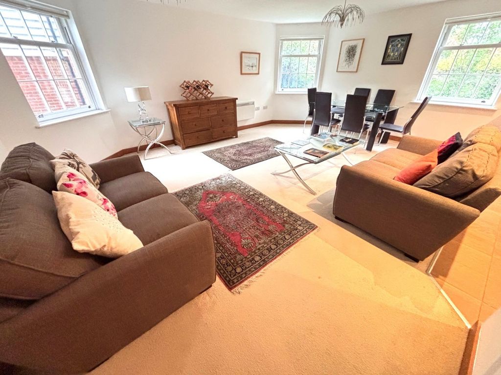 Property photo 3 of 11 Picture 3