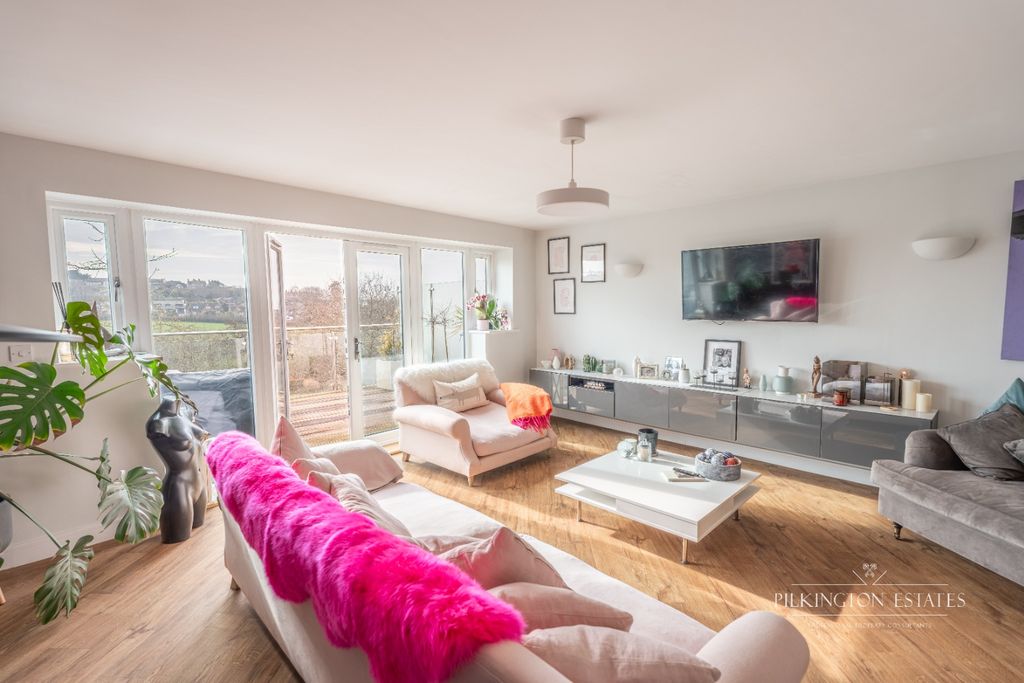 Property photo 3 of 26 4822134