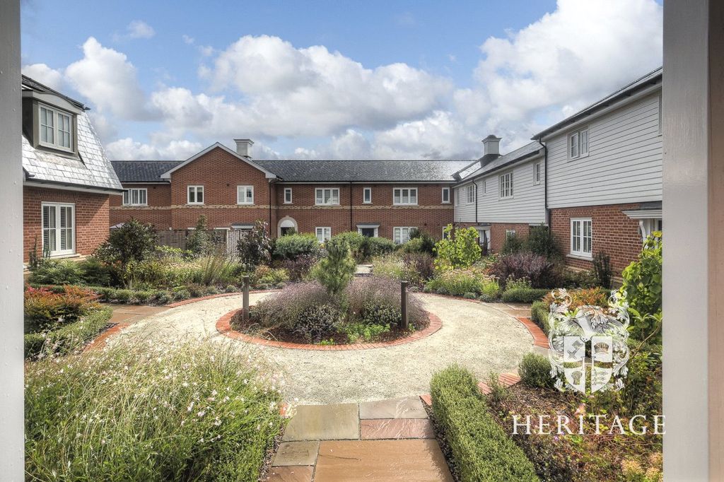 Property photo 2 of 28 Picture No. 03