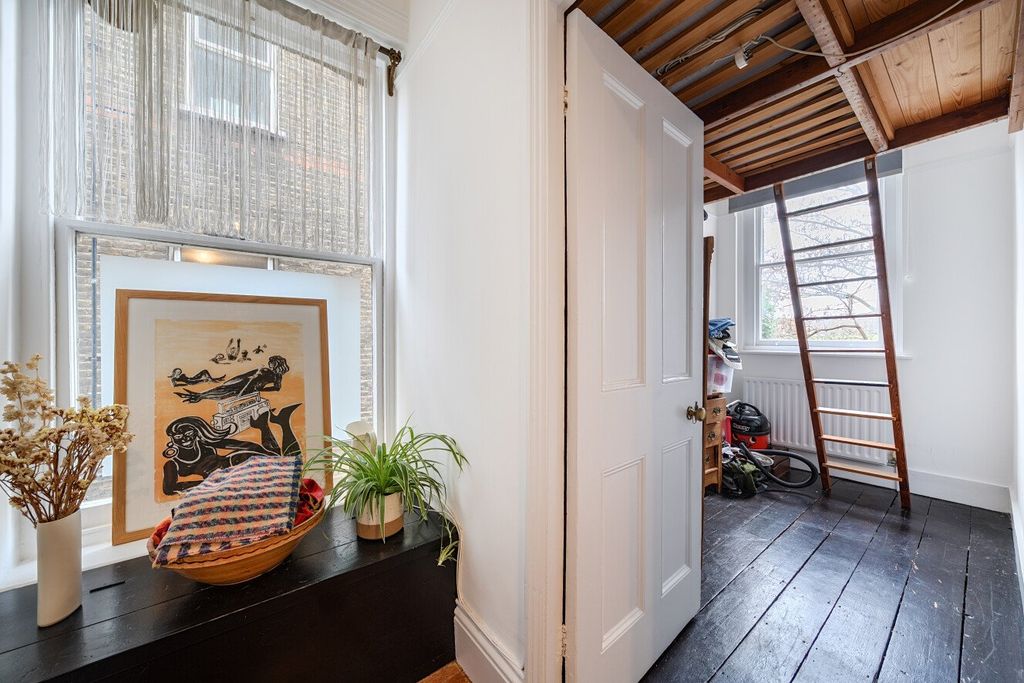 Property photo 3 of 21 Picture No. 09