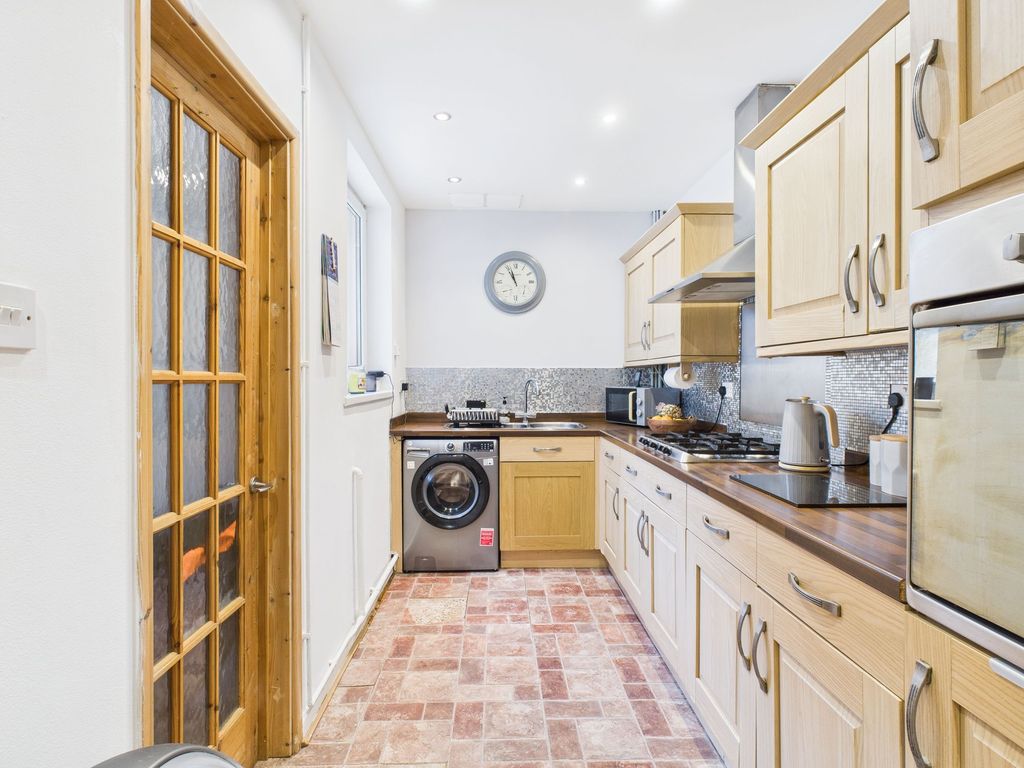 Property photo 3 of 34