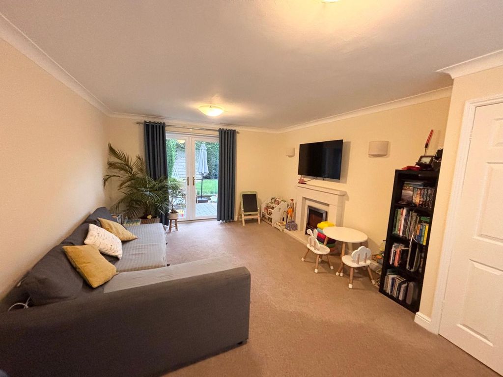 Property photo 3 of 12