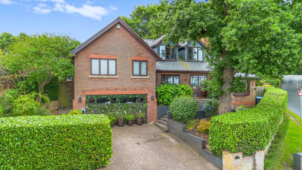 Property photo 1 of 37