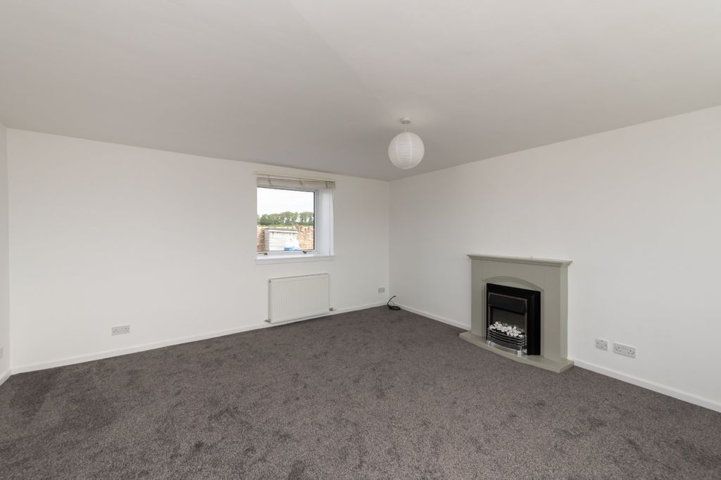 Property photo 3 of 13 Picture No. 02