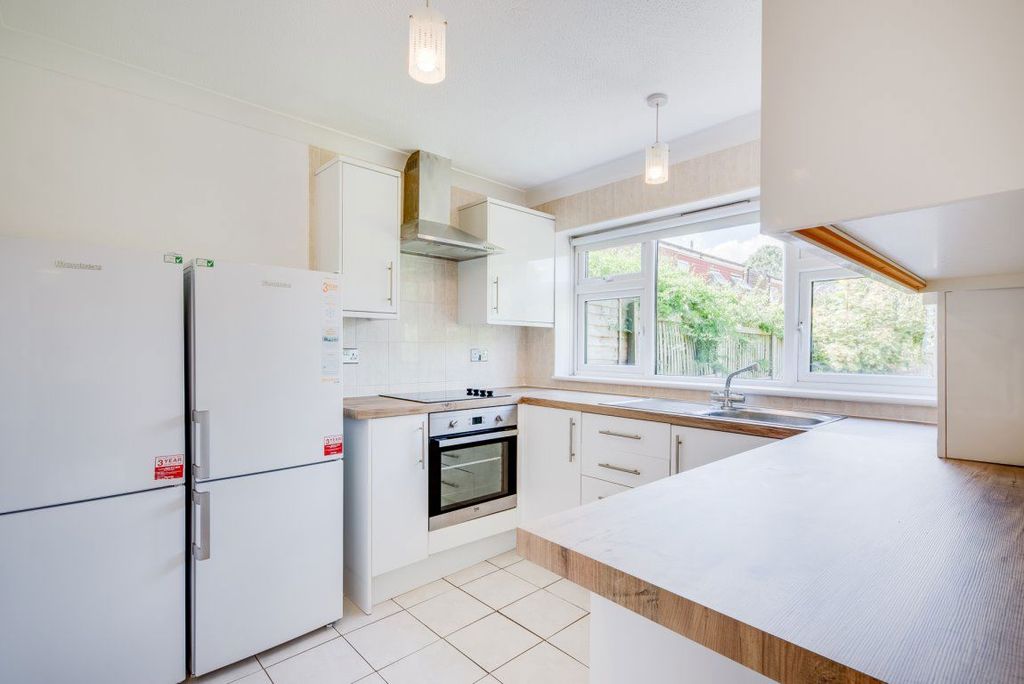 Property photo 3 of 41