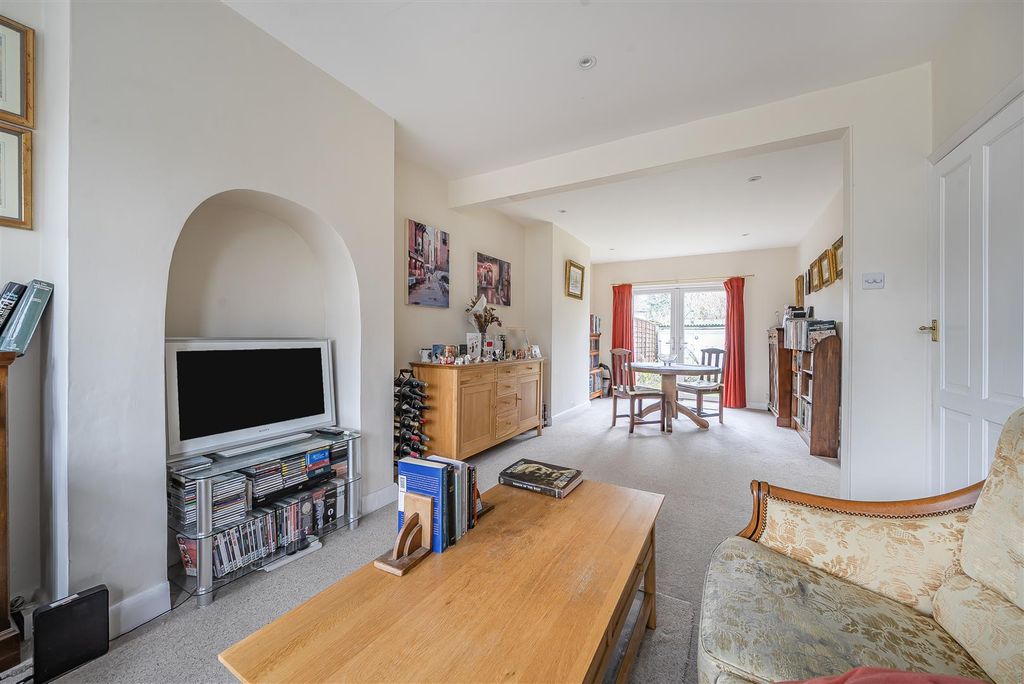 Property photo 2 of 18