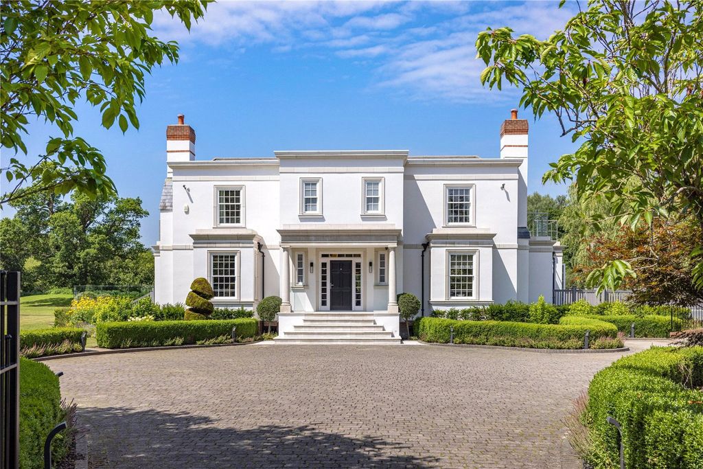 Property photo 1 of 20 Front Exterior