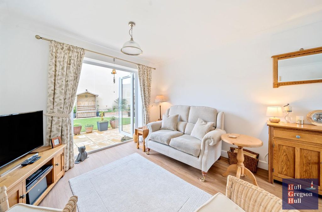 Property photo 2 of 22 68445Dd7-De94-42Bd-828F-80B7E0B69Bf0.Jpg