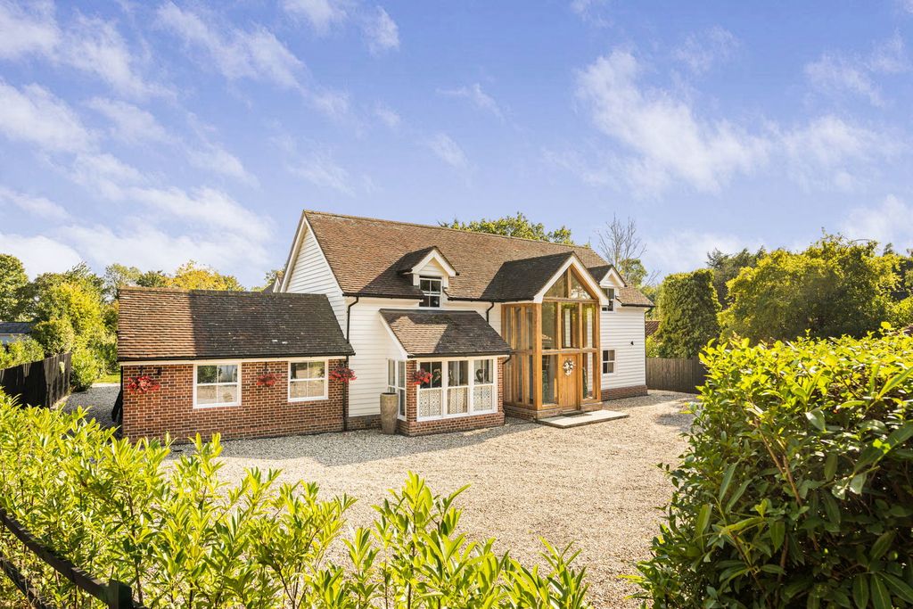 Property photo 1 of 44